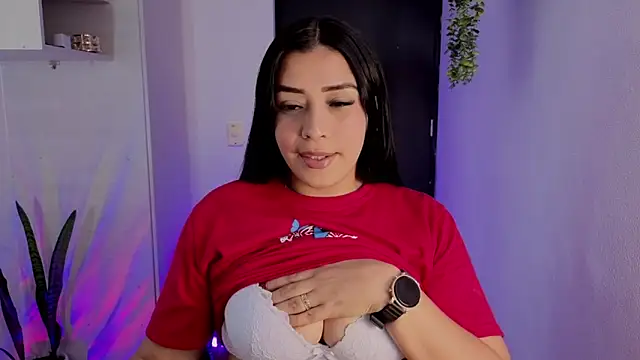 Kayleemorales online show from May 2026 06:34:02 PM