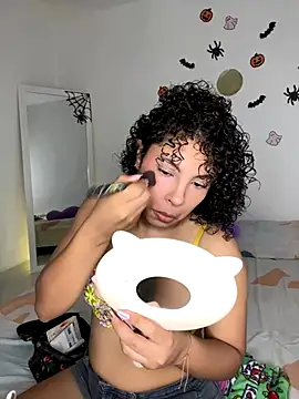 ViolettaMiller  online show from October 2025 01:13:02 PM