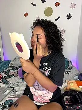 ViolettaMiller  online show from November 2025 01:15:01 PM