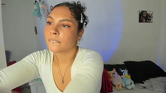 ViolettaMiller  online show from April 2026 01:12:02 PM