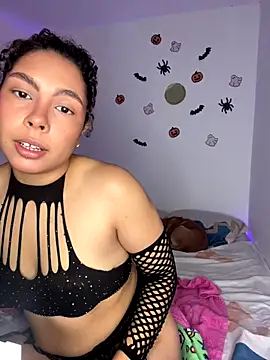 ViolettaMiller  online show from October 2025 01:08:01 PM