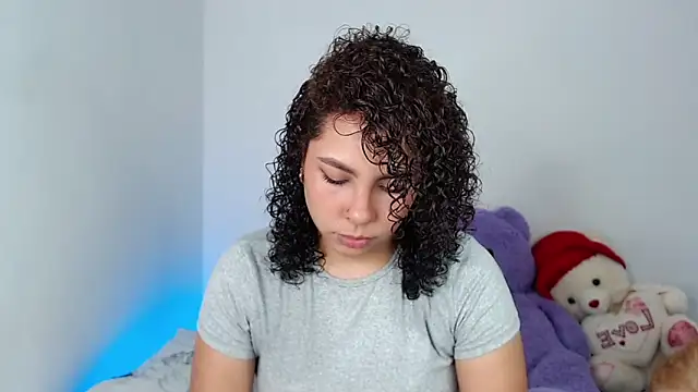 ViolettaMiller  online show from February 2026 01:10:01 PM