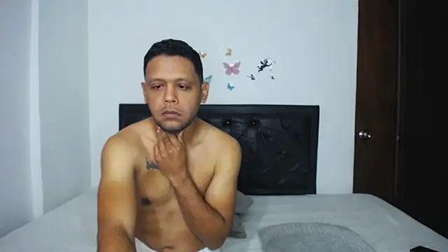 luna pitufo online show from October 2025 09:44:02 AM