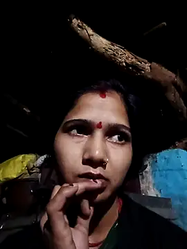 Jooli xx online show from February 2026 09:06:02 PM