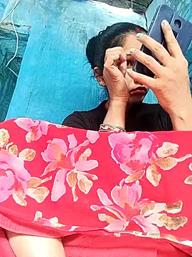 Jooli xx online show from April 2026 04:14:02 AM