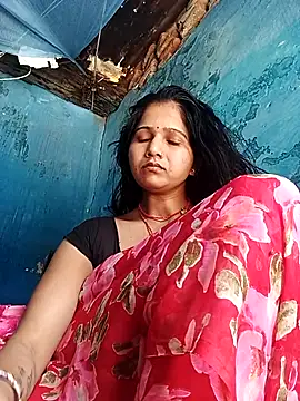 Jooli xx online show from March 2026 04:09:01 AM