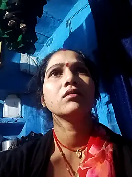 Jooli xx online show from March 2026 02:30:01 PM