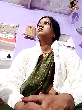 Jooli xx online show from February 2026 09:27:02 PM