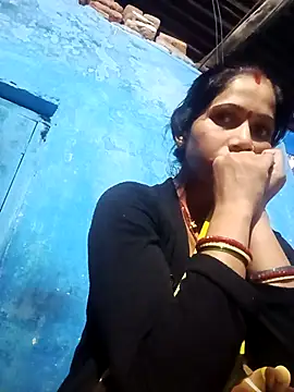 Jooli xx online show from February 2026 01:00:01 PM