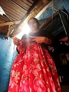 Jooli xx online show from April 2026 04:25:01 AM