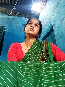 Jooli xx online show from February 2026 11:33:02 AM