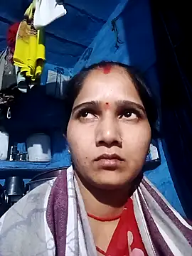 Jooli xx online show from April 2026 04:19:01 PM