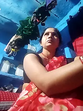 Jooli xx online show from March 2026 03:40:02 PM