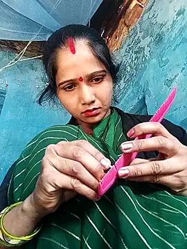 Jooli xx online show from March 2026 03:06:01 AM