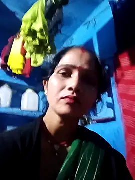 Jooli xx online show from March 2026 02:14:02 PM