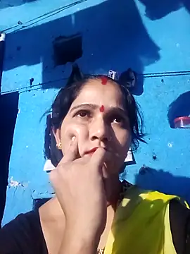 Jooli xx online show from April 2026 01:51:01 PM