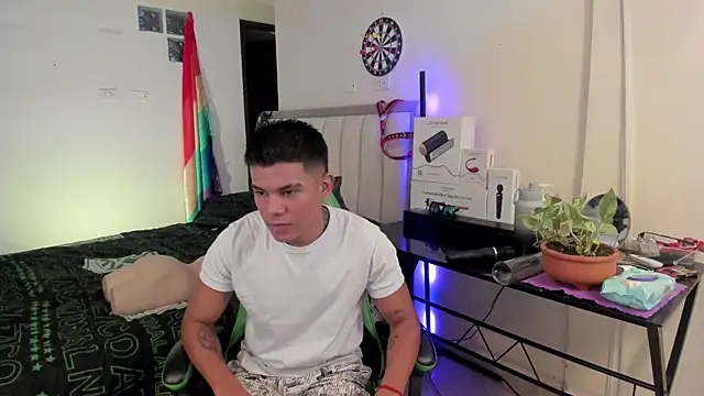 Snapshot of Jack_castell chatting on October 2025 11:45:01 AM Jack castell online show from October 2025 11:45:01 AM