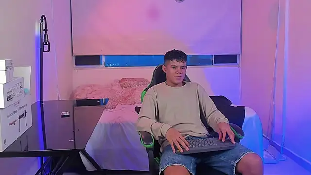 Snapshot of Jack_castell chatting on January 2026 11:09:01 PM Jack castell online show from January 2026 11:09:01 PM