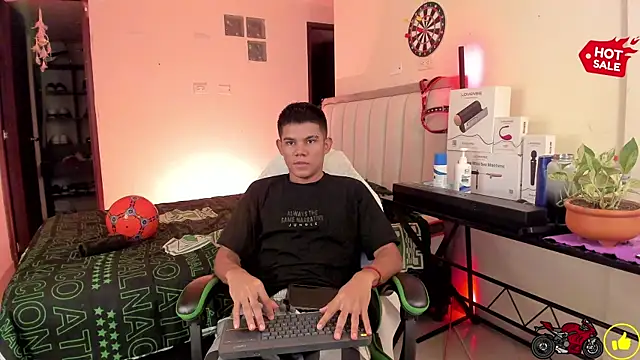 Snapshot of Jack_castell chatting on October 2025 11:12:01 AM Jack castell online show from October 2025 11:12:01 AM