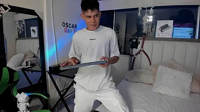 Jack castell online show from March 2026 11:38:01 PM