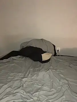 TRILLAHUNG online show from October 2025 12:12:01 AM