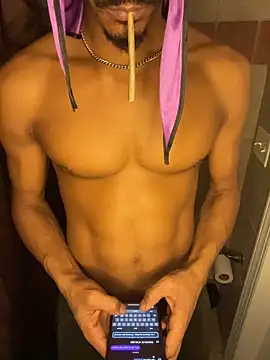 TRILLAHUNG online show from November 2025 10:08:02 PM