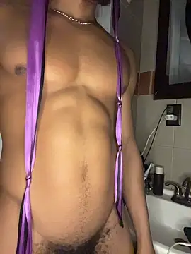 TRILLAHUNG online show from December 2025 04:57:02 AM