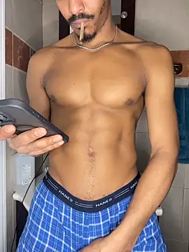 TRILLAHUNG online show from December 2025 11:21:02 AM