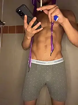 TRILLAHUNG online show from November 2025 11:53:02 PM