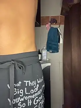 TRILLAHUNG online show from November 2025 09:24:01 AM