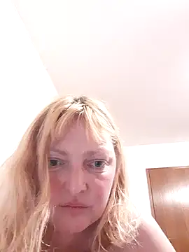 LiluLiluLilu online show from October 2025 08:43:02 PM