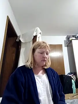 LiluLiluLilu online show from April 2026 06:52:01 PM