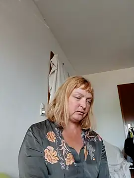 LiluLiluLilu online show from May 2026 02:48:01 PM