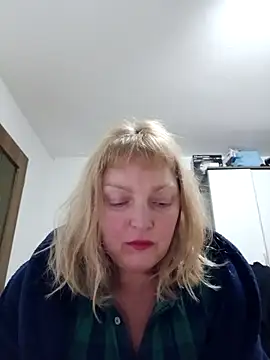 LiluLiluLilu online show from December 2025 07:25:02 PM