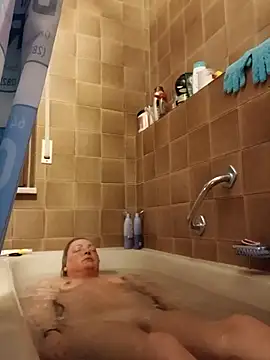 LiluLiluLilu online show from April 2026 06:53:01 PM