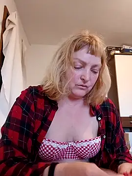 LiluLiluLilu online show from April 2026 05:48:02 PM