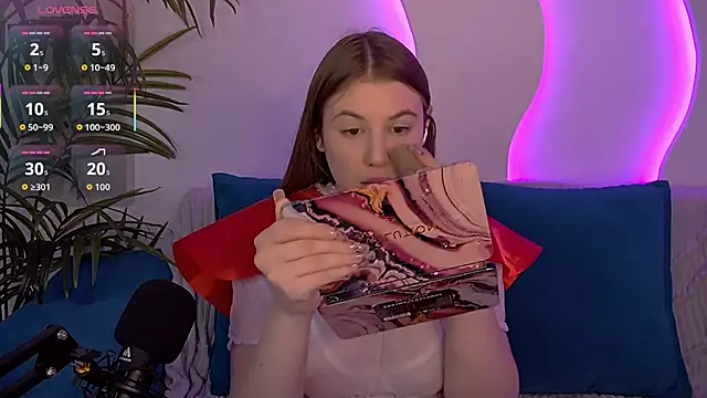 MelanieHenders online show from October 2025 05:48:01 AM