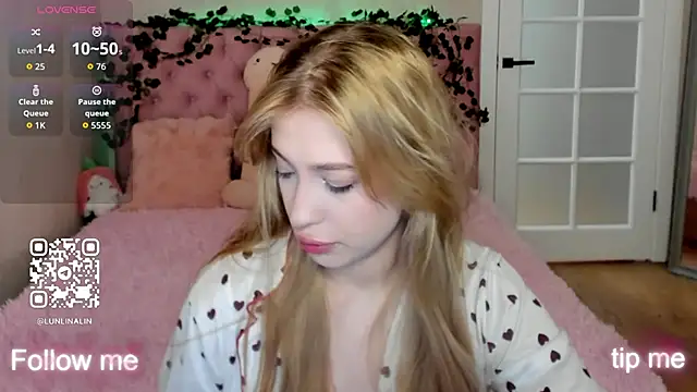 LightStar 18 online show from November 2025 03:23:01 PM