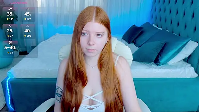 Snapshot of Adell__Shine chatting on September 2025 08:13:02 AM Adell Shine online show from September 2025 08:13:02 AM