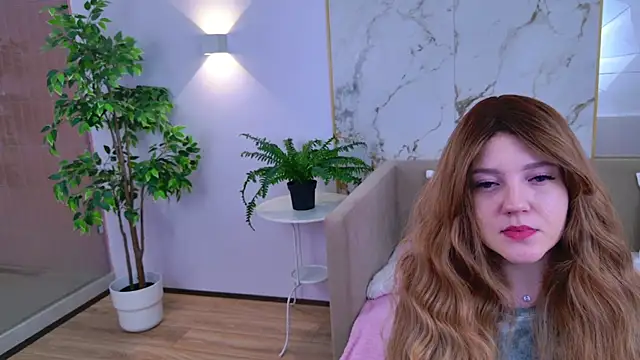 Snapshot of AlmaSound chatting on December 2025 03:40:02 AM AlmaSound online show from December 2025 03:40:02 AM