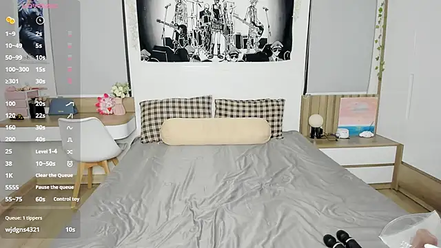 Snapshot of gabby_little chatting on February 2026 05:56:02 PM gabby little online show from February 2026 05:56:02 PM