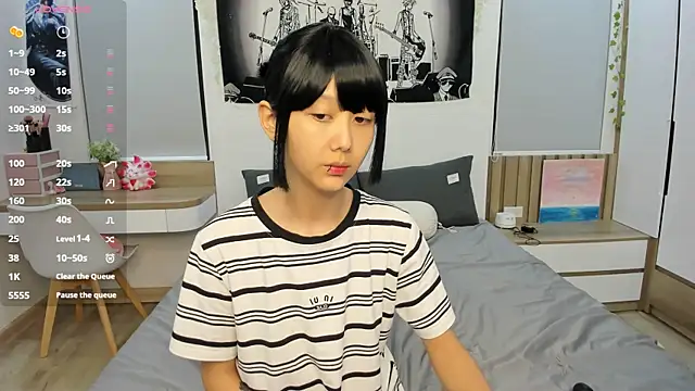 gabby little online show from April 2026 07:07:02 PM