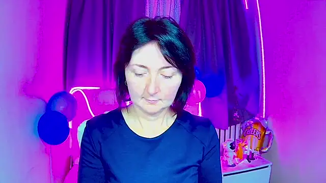 Snapshot of VivianGuchih chatting on September 2025 06:19:01 AM VivianGuchih online show from September 2025 06:19:01 AM
