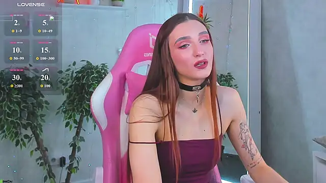 Snapshot of Alisha_Green chatting on April 2026 09:43:01 AM Alisha Green online show from April 2026 09:43:01 AM