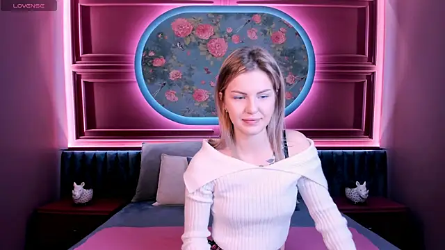 NaomiSol online show from October 2025 07:25:02 PM