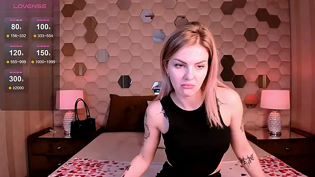 NaomiSol online show from September 2025 07:38:01 PM