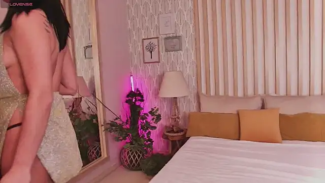 Snapshot of SandraSilver chatting on October 2025 06:07:02 PM SandraSilver online show from October 2025 06:07:02 PM