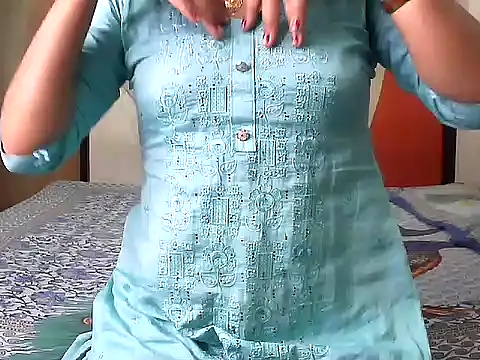 Lalita thakur online show from November 2025 04:29:01 PM