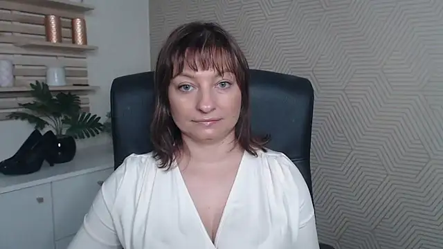 angelaSamt online show from December 2025 06:52:02 AM