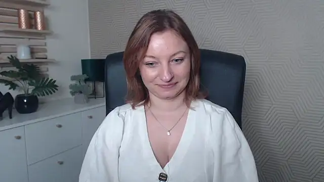 angelaSamt online show from November 2025 06:51:01 AM